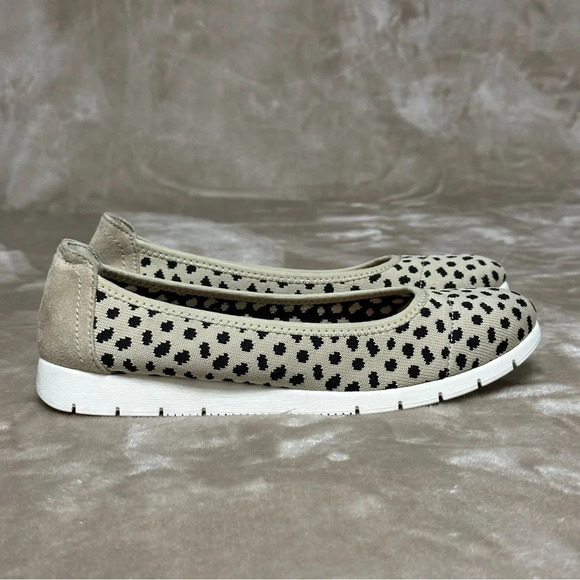 Seychelles Knit Slip On Ballet Flat Spot Tumble Animal White Beige Black Size 7 - Picture 3 of 10